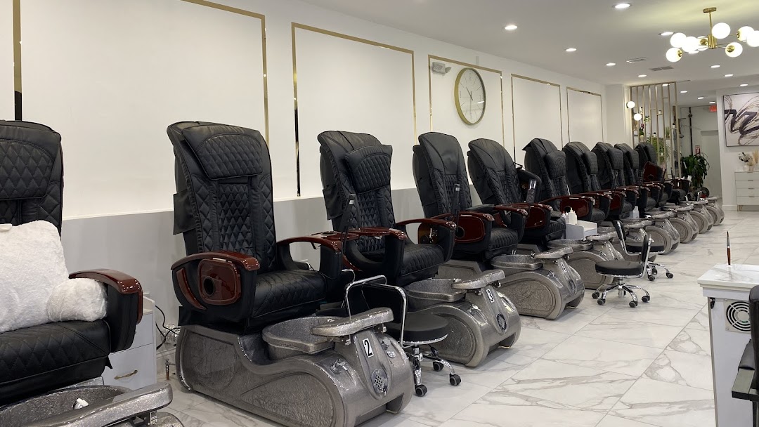 355 Nails Spa O'Fallon Salon